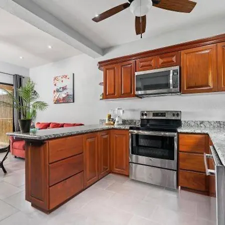 Magical 1 Bedroom Condo With Ocean View & Pool Potrero  Exterior photo