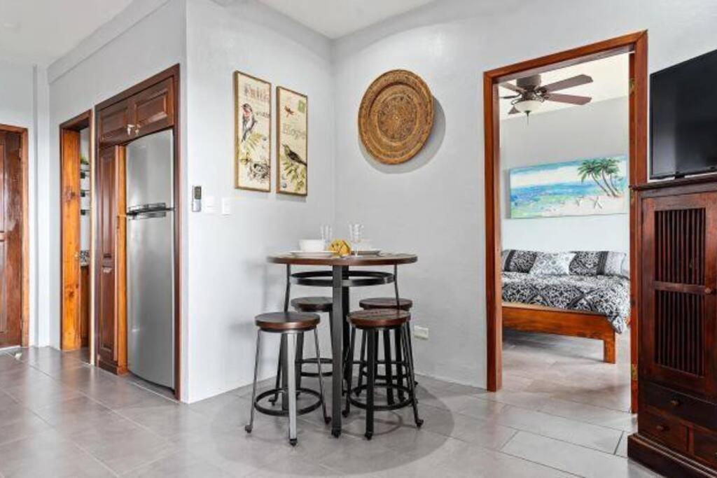 Magical 1 Bedroom With Ocean View & Pool Apartment