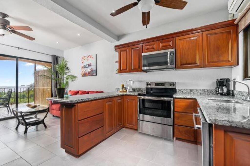 Magical 1 Bedroom With Ocean View & Pool Apartment *