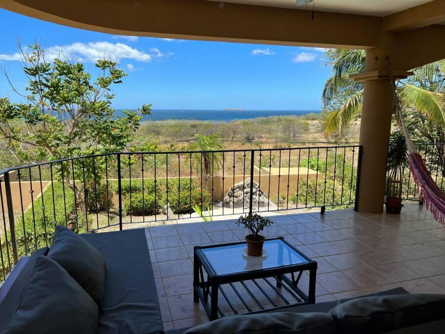 Apartment Magical 1 Bedroom With Ocean View & Pool