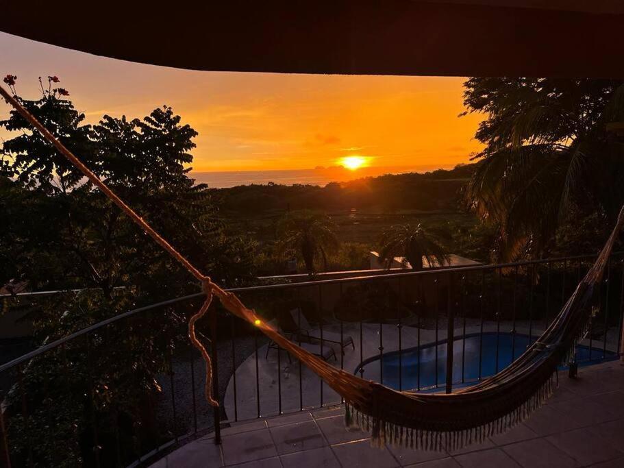 Magical 1 Bedroom With Ocean View & Pool Apartment